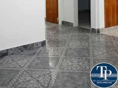 Casa 3 ambientes con 1 baño