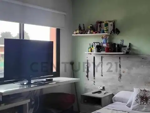 Casa 6 ambientes con 4 baños