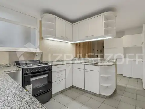Departamento en Alquiler con 1 cocheras