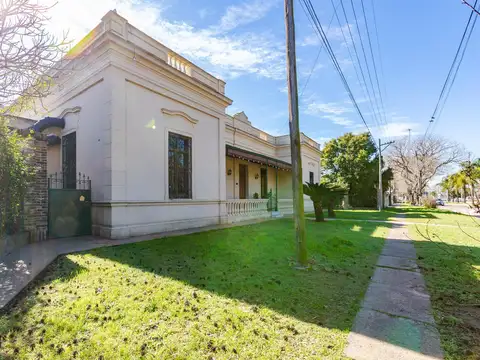 Local en Venta 100 años