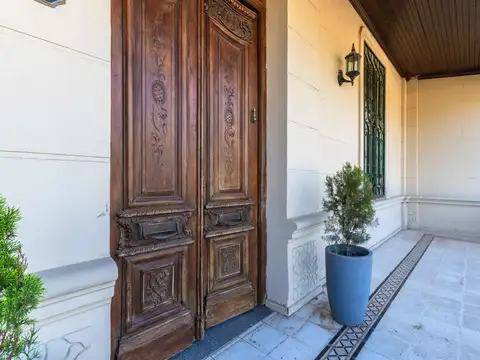 EN VENTA - IMPORTANTE SALÓN DE EVENTOS  3.124 M2 - SAN JERONIMO SUD