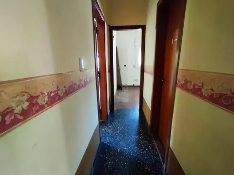 Casa en Venta con 4 cocheras