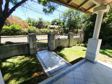 Casa 3 ambientes con 2 baños