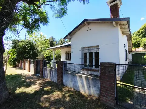 Casa en Venta con 4 cocheras