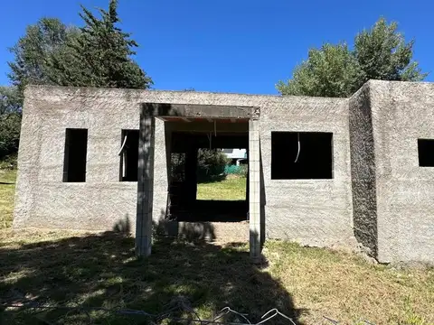 VENTA LIQUIDO CASA A TERMINAR SOBRE LOTE DE 527 M