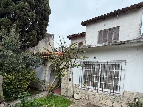 Casa en Alquiler en Castelar, $ 2.000.000
