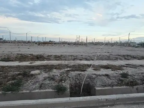 Lote natania 44 barrio amistad todos los servicios