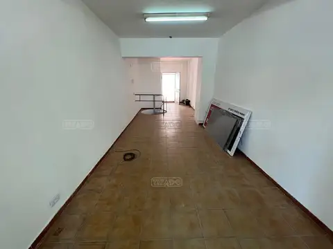 Local en Alquiler 40 años