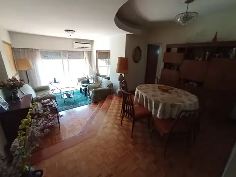 Departamento 4 ambientes con 2 baños