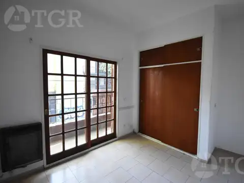 VENTA Departamento de Tres Ambientes con Terraza en San Martín ¡APTO PROFESIONAL!
