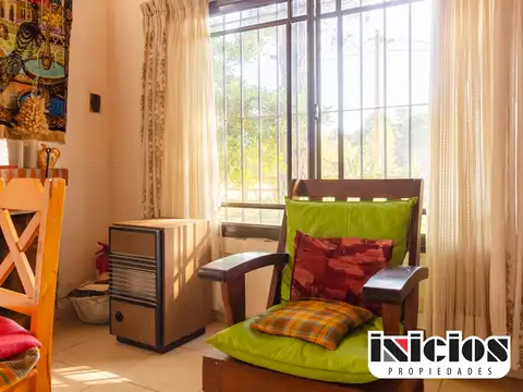 Casa 3 ambientes con 1 baño
