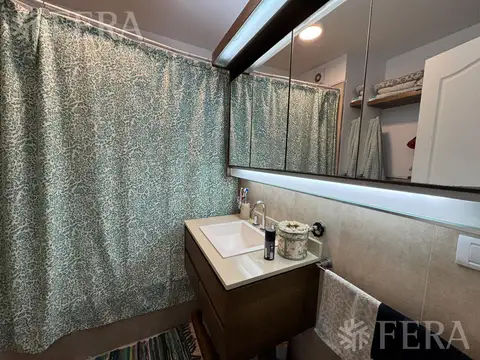 Venta de Departamento 4 ambientes con cochera y baulera en Quilmes Centro