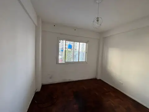 Carlos Calvo 3500, Piso 4