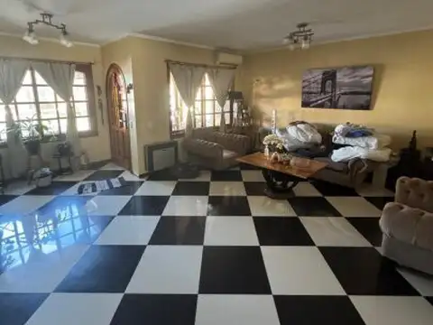 Casa en Alquiler de 3 dormitorios