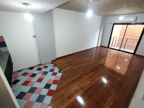 Av Brasil 1500, Piso 1
