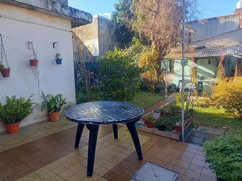 VENTA, APTO CREDITO - CASA C/ COCHERA, JARDIN - BALLESTER