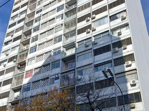 Se vende departamento, 3 ambientes,c/balcon, Flores Norte