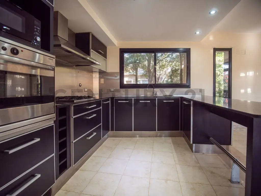 Casa en Venta con cochera