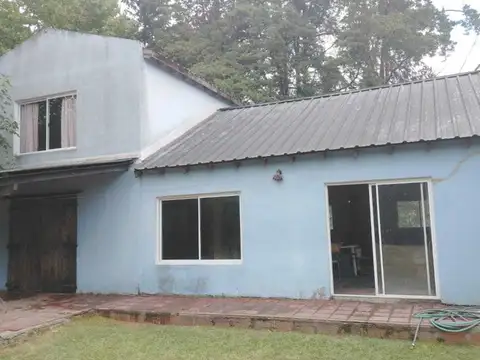Casa 2 ambientes con 2 baños