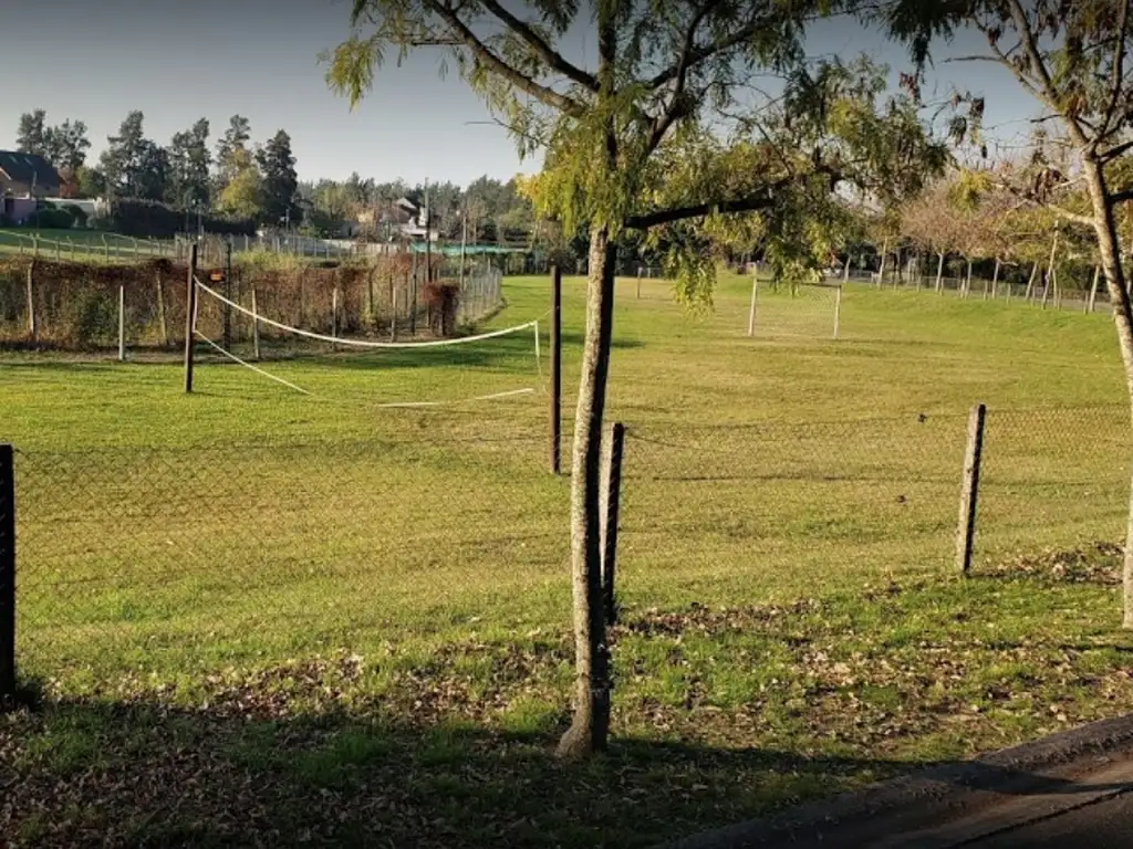 Actividades deportivas futbol, voley en La Arboleda