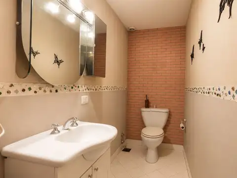 Casa 6 ambientes con 3 baños