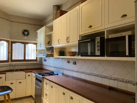 CASA 5 AMBIENTES TERRAZA BALCON ALDO BONZI