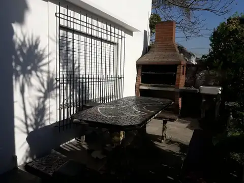 Casa en Venta en Villa Santos Tesei, USD 80.000