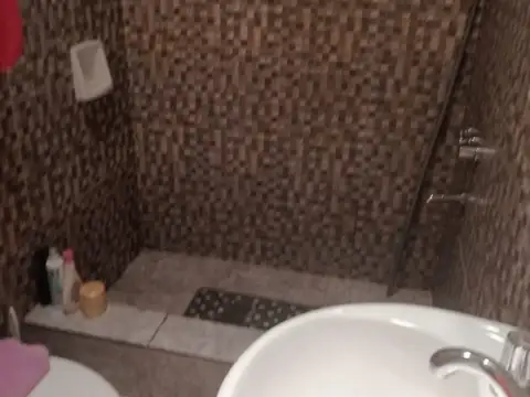 Se vende casa en Isidro Casanova