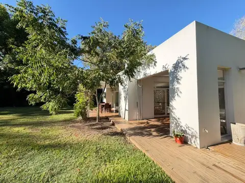 Casa en Alquiler en Los Ceibos, USD 1.800