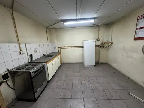 Galpón salida a dos calles 780mts2cubiertos - Haedo