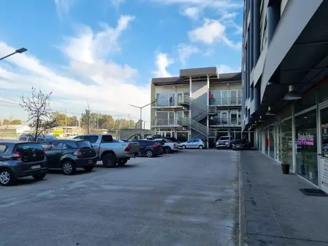 Local en Alquiler en Pilar Centro, $ 650.000