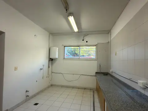 Galpon en Alquiler en Coghlan, $ 6.400.000