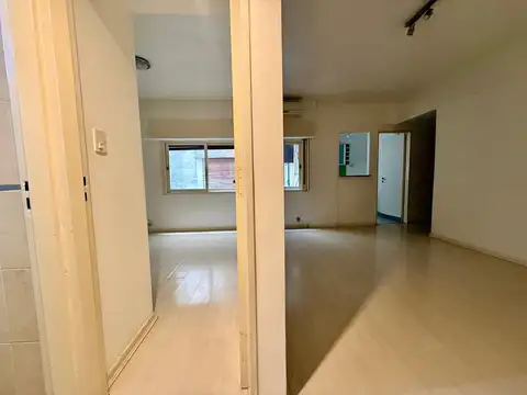 2 AMBIENTES CON COCHERA BOGOTA AL 800 CABALLITO