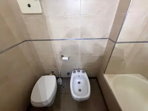 2 AMBIENTES CON COCHERA BOGOTA AL 800 CABALLITO