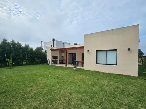 Casa en Alquiler en Santo Tomas, USD 1.200