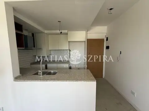Avellaneda 487. Entre Chacabuco y Maipu