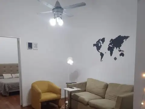 Departamento 2 Ambientes con Patio Amoblado.