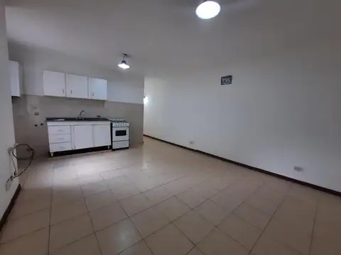 Departamento en Alquiler en Jorge Cura, $ 550.000
