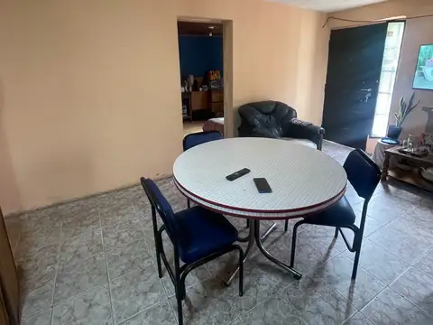 Casa en Venta con 4 cocheras