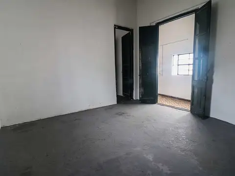 VENTA DE CASA DE 2 DORMITORIOS Y GARAJE - SAYAGO