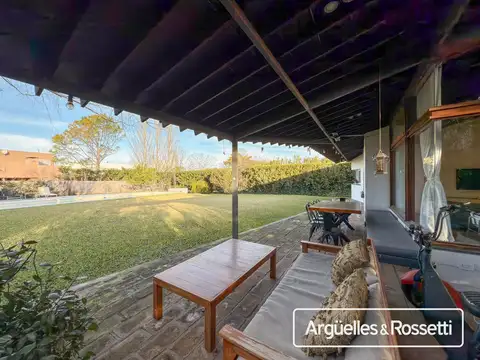 Casa en Venta con 1 cochera