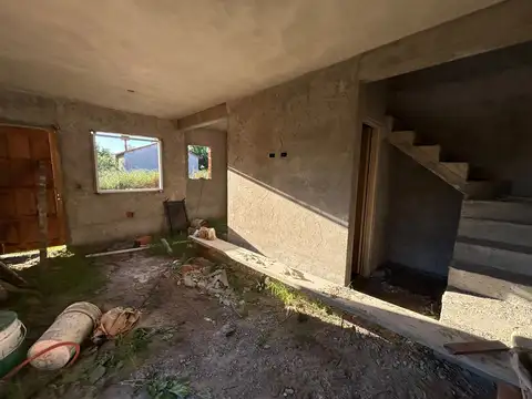 Casa 3 ambientes con 1 baño