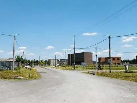 Terreno en Venta 30  mts Fondo