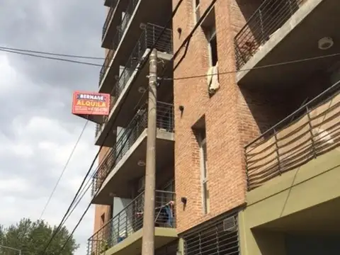 EN VENTA... DPTO 2 AMBIENTES CENTRO SAN MARTÍN, CONSULTE  