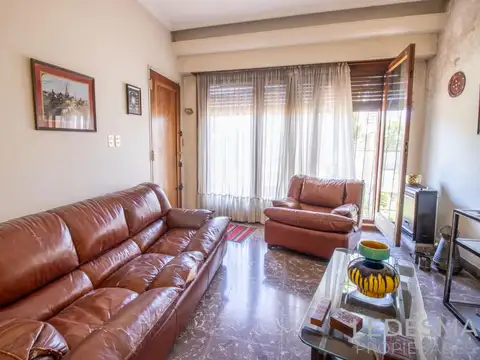 AV Ricardo R Alfonsin 1400