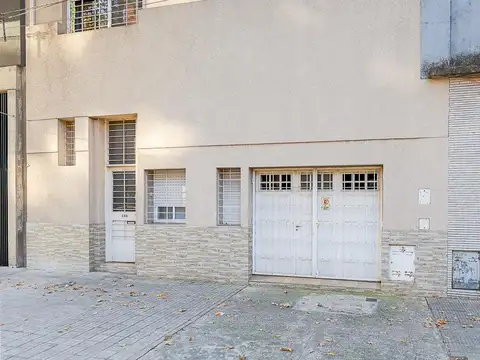 VENTA CASA DE 5 DORMITORIOS CON COCHERA EN ROSARIO