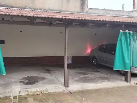 Cochera en Alquiler en Caseros, Partido de Tres de Febrero