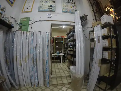 DEPÓSITO/GALPÓN EN LANÚS ¡APTO CREDITO!