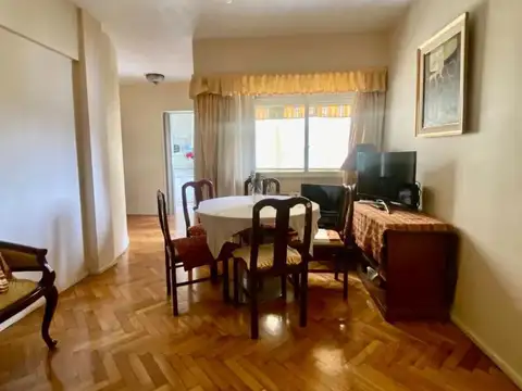 Venta departamento de 3 ambientes con balcón corrido Barrio River