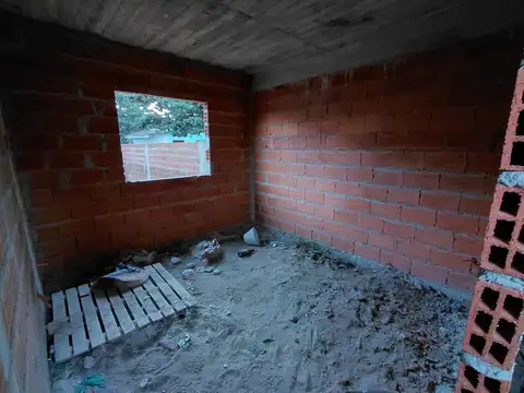 Casa 5 ambientes con 2 baños
